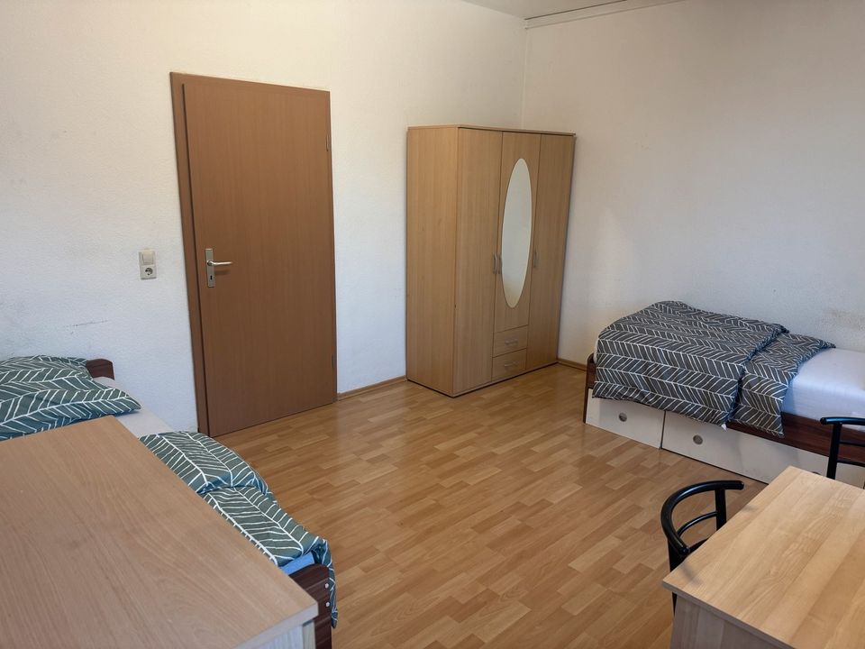 Zimmer zu vermieten mit 2 Betten in Bad Schönborn