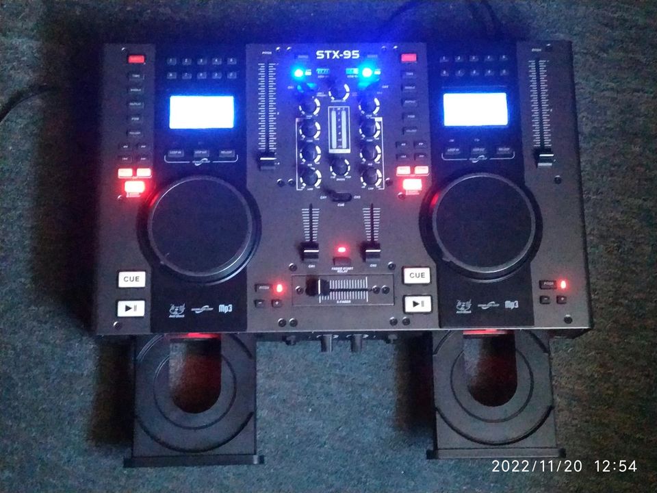 Mischpult Skytec STX 95 2 Laufwerke inkl. USB DJ Controller in Itzehoe