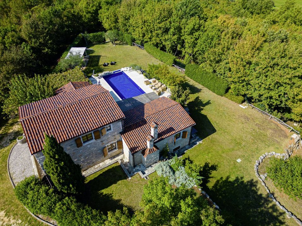 Ferienhaus mit Pool in Kuberton (Kroatien) für 6 Personen in München