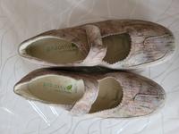 Tolle Halbschuhe Waldläufer Gr.6,5 beige bunt, Klettverschl. Hessen - Nidderau Vorschau