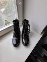 Venturini Schnürstiefelette, schwarze Lackschuhe Gr. 38, wie neu! Berlin - Steglitz Vorschau