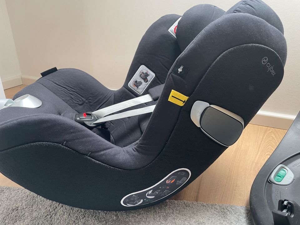 Auto Kindersitz CYBEX Platinum Sirona Z i-Size und Base Z in Hamburg