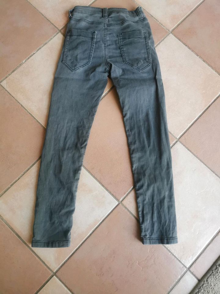 S. Oliver slim fit jeans 146 in Lütjenburg