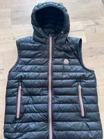 Moncler Weste Daunen Schwarz Top Gr 5 Köln - Bayenthal Vorschau