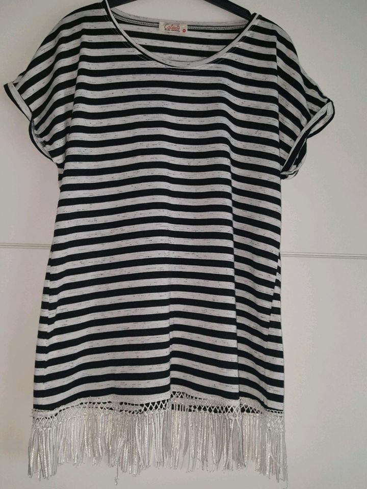 T-shirt Bluse mit Fransen gr 38 M in Herne
