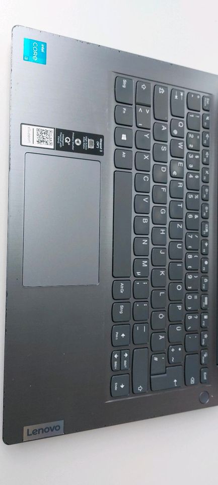 Lenovo IdeaPad 3 14" Core i3-1115G4, 8GB, 256GB Win 11 Home in Berlin