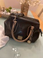 Guess Handtasche schwarz Original Nordrhein-Westfalen - Neuss Vorschau