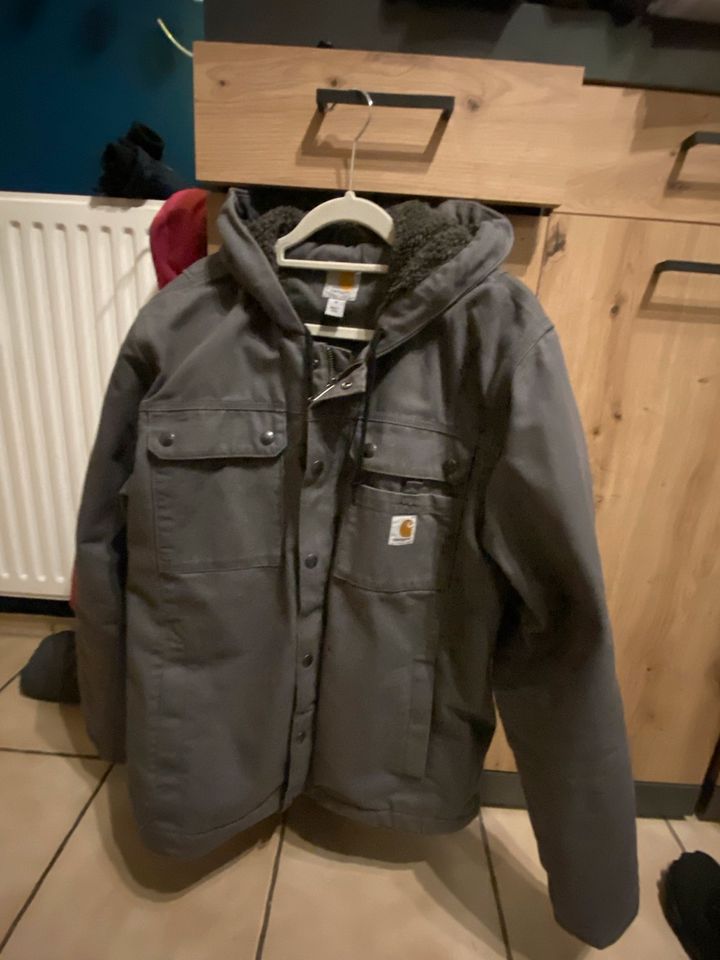 Carhartt Größe M sehr sehr selten getragen in Deutsch Evern