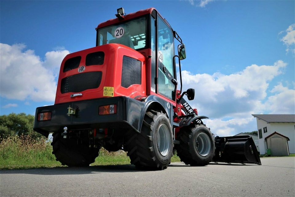 Hoflader H&R 2710 mit Neuem Euro 5 Motor und 2 Jahre Garantie in Falkenberg