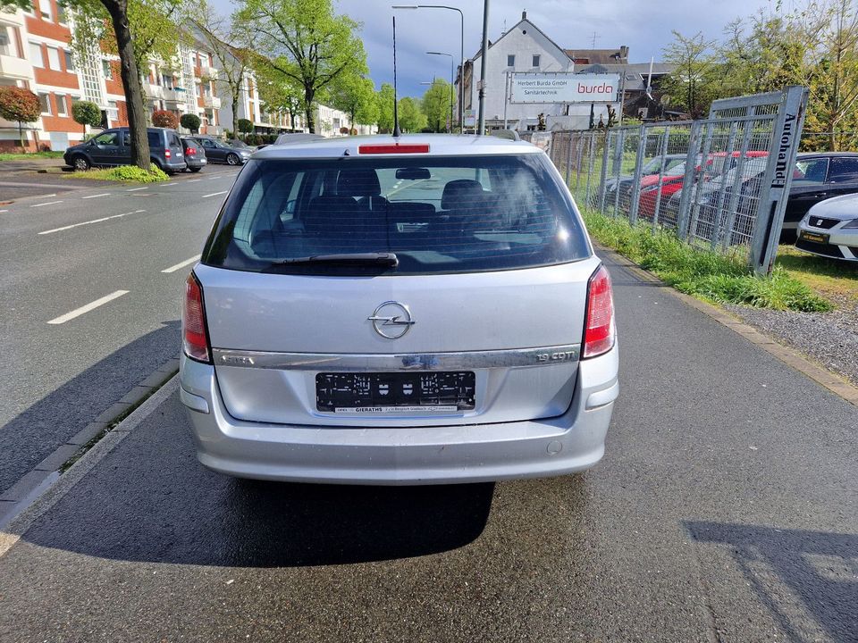 Opel Astra H Caravan Edition TÜV bis 05/2025 in Düsseldorf