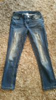 Mädchen Jeans von C&A mit Rissen Gr. 146 Nordrhein-Westfalen - Sassenberg Vorschau