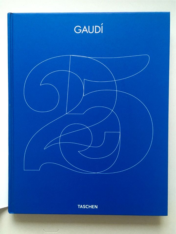 Gaudí -Sämtliche Bauwerke | Rainer Zerbst | Taschen Verlag | 2005 in Bremen