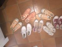 Konvolut Schuhe Mödchenschuhe 35 36 Converse Chucks Vans Adidas Niedersachsen - Braunschweig Vorschau
