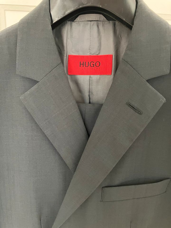 Hugo Boss Anzug anthrazit/dunkelblau in Hamburg