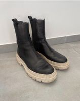 Cox Schuhe Stiefeletten schwarz beige 39 Chelsea Boots Mode Creme Bayern - Kahl am Main Vorschau