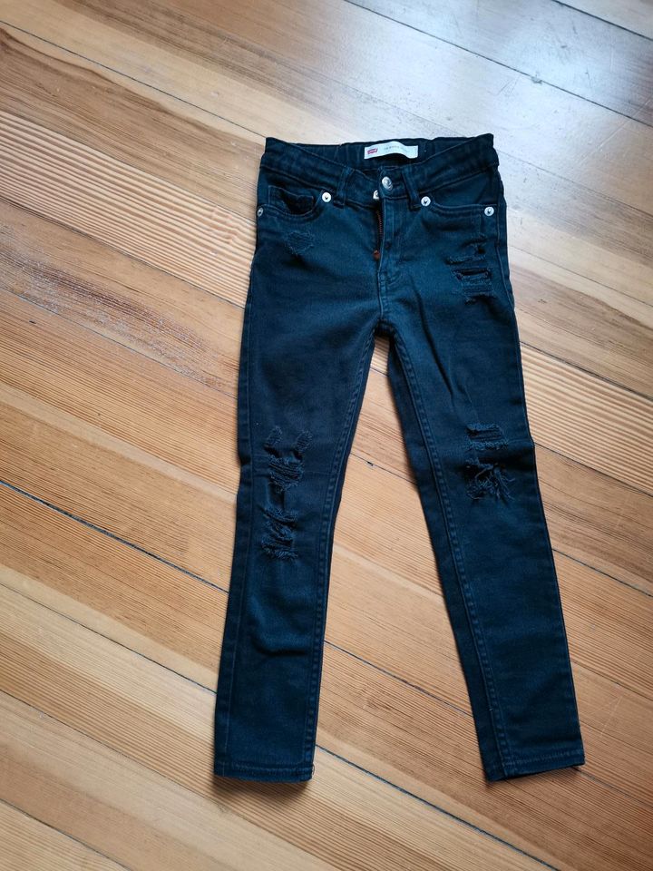 Levi's 710 super skinny, schwarz, 110-116, 5-6 Jahre in Saarbrücken