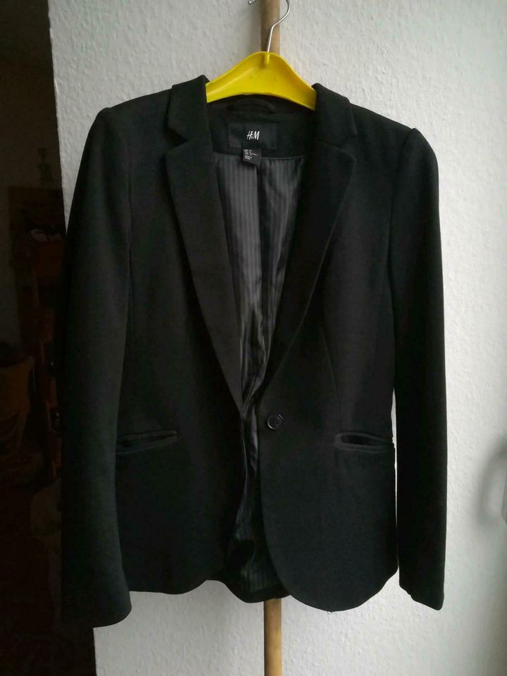 Schwarzer Blazer in Bielefeld