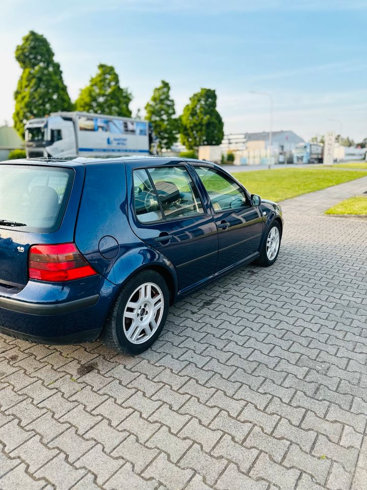 VW Golf 4, TÜV NEU, ZV Funk, elk. Fensterh., Sitzheizung, Klima in Mönchengladbach