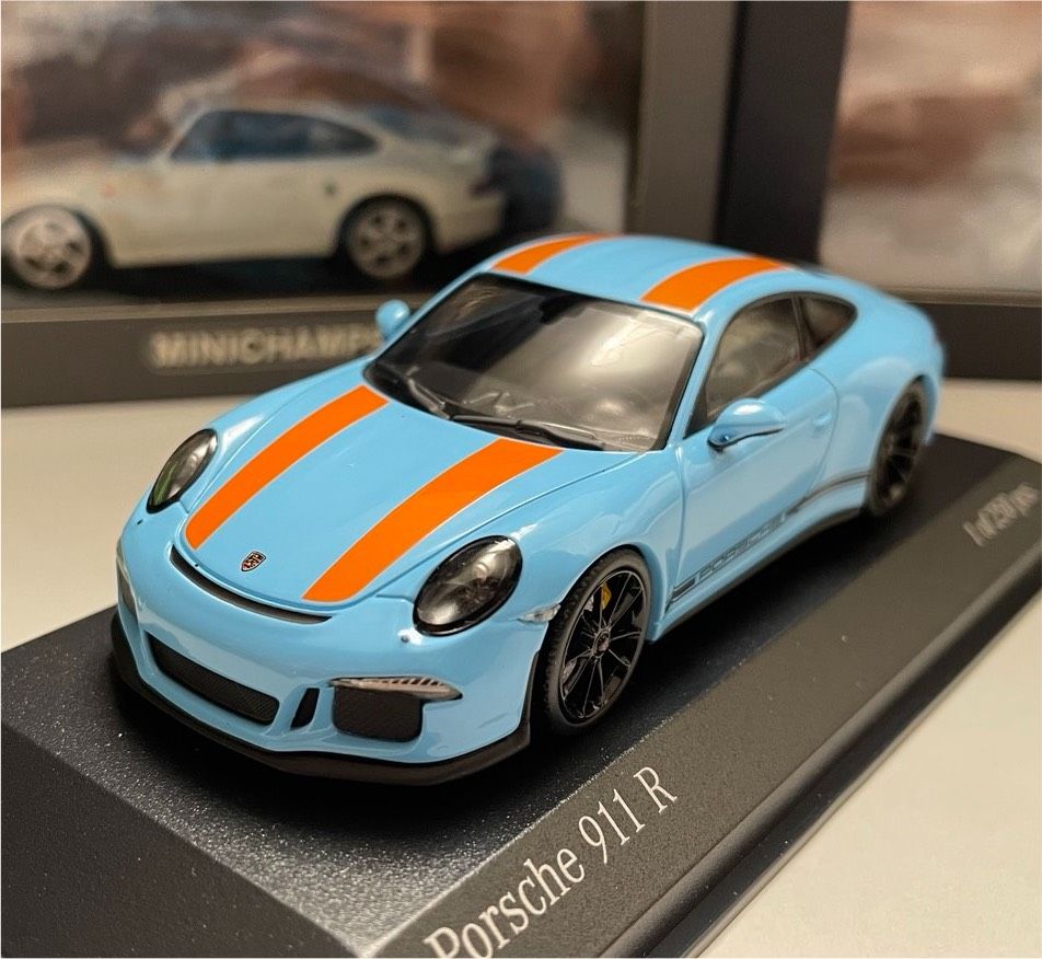 Minichamps 2016 Porsche 911-R (991) Modellauto 1:43 GULF in Hamburg