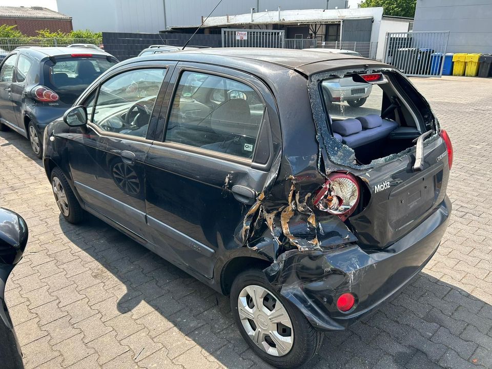 Chevrolet Matiz 0.8 Schlachtfest Motorhaube Tür Stoßstange in Mülheim (Ruhr)