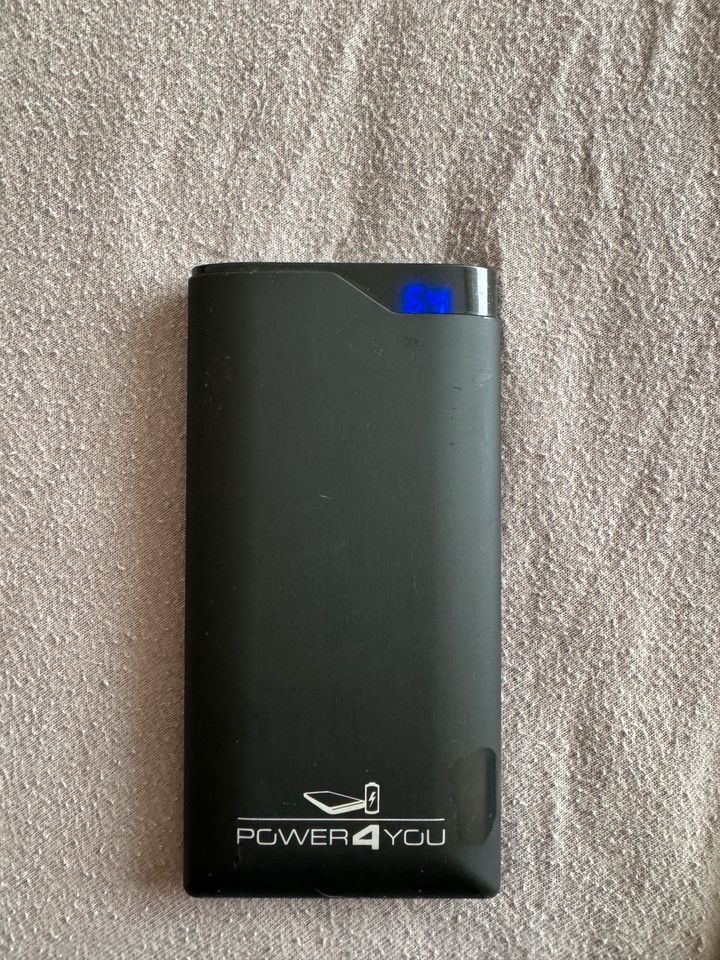 2x Schwaiger 10000mAh Powerbank 2x USB Flach m. Kapazitätsanzeige in Hamburg