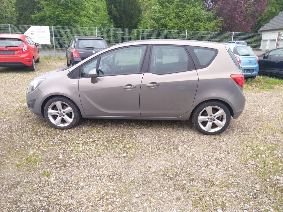 Opel Meriva B 1.4 Innovation LHZ SHZ Tempomat HU & Inspektion neu in Drentwede