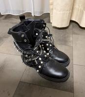 Zara Boots Gr.39 Echtleder Schuhe Stiefel schwarz Damen Berlin - Tempelhof Vorschau