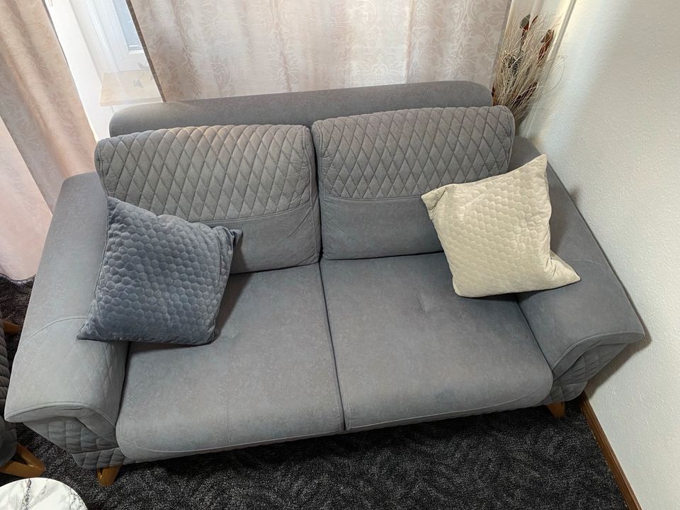 Sofa set mit Schlaffunktion / Bettkasten 790€ in Hannover