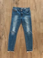 Jeans Hose mit Cutouts Bayern - Gattendorf Vorschau