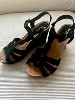 Sandalen Keilabsatz Gr. 39 | neu Sachsen-Anhalt - Halle Vorschau