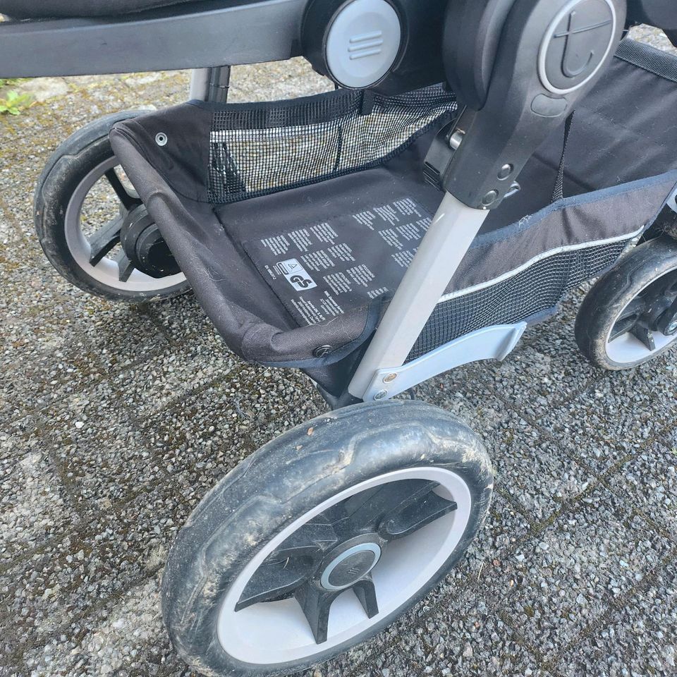 Teutonia Kinderwagen in Winterberg