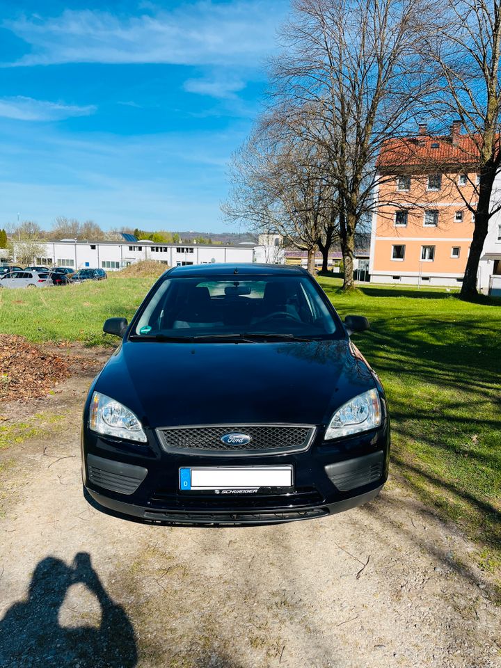 Ford Focus 1.6 Ti-VCT - 160.000 km - TÜV neu bis 02/2025 in Dießen