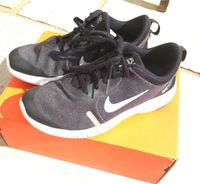 Nike Flex Experience 8 Laufschuhe Trainingsschuhe Gr. 35,5 3,5Y Bayern - Wörth Kr. Erding Vorschau