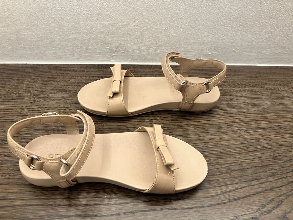 Prada Kinder Mädchen Schuhe Sandalen Größe 33 in Bad Heilbrunn