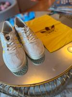 Adidas x Gucci Sneaker Gelb – Sonderedition – NEU – Größe 43 Düsseldorf - Oberkassel Vorschau