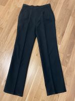 Schwarze Hose / Größe M / bequem / highwaist / Vintage Frankfurt am Main - Gallusviertel Vorschau