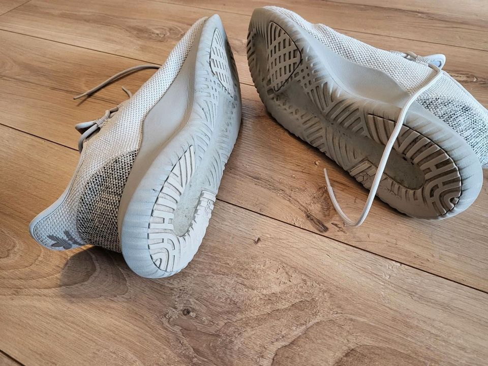 Adidas Sneaker Tubular Shadow Gr. 46 Farbe Beige Guter Zustand in Gelsenkirchen