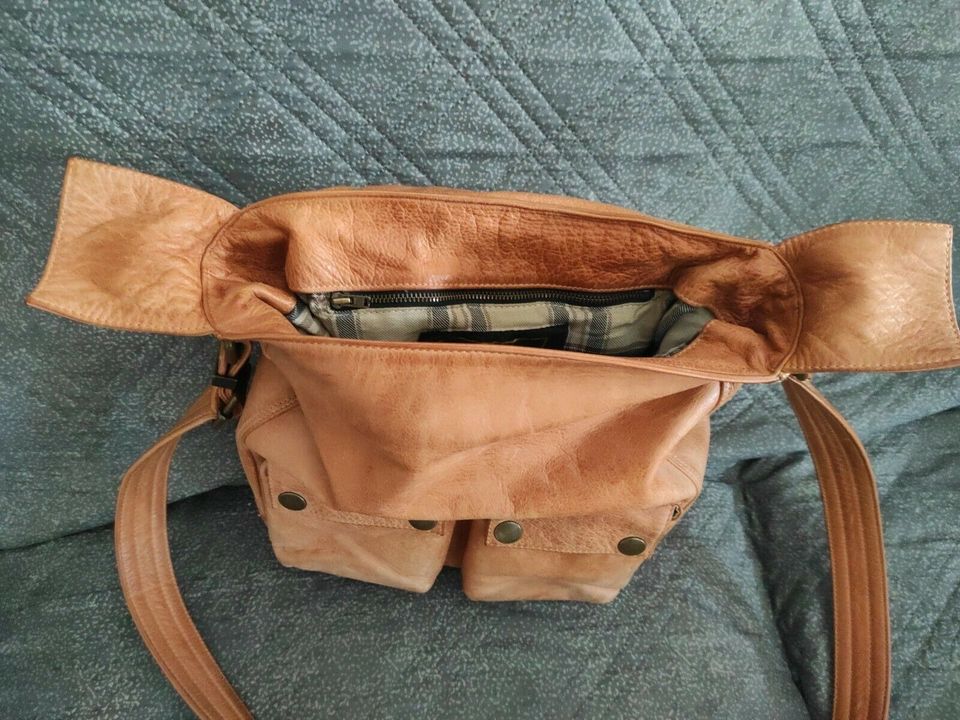 Belstaff Messenger bag 553 Coloniale MALENOTTI light brown in Aerzen