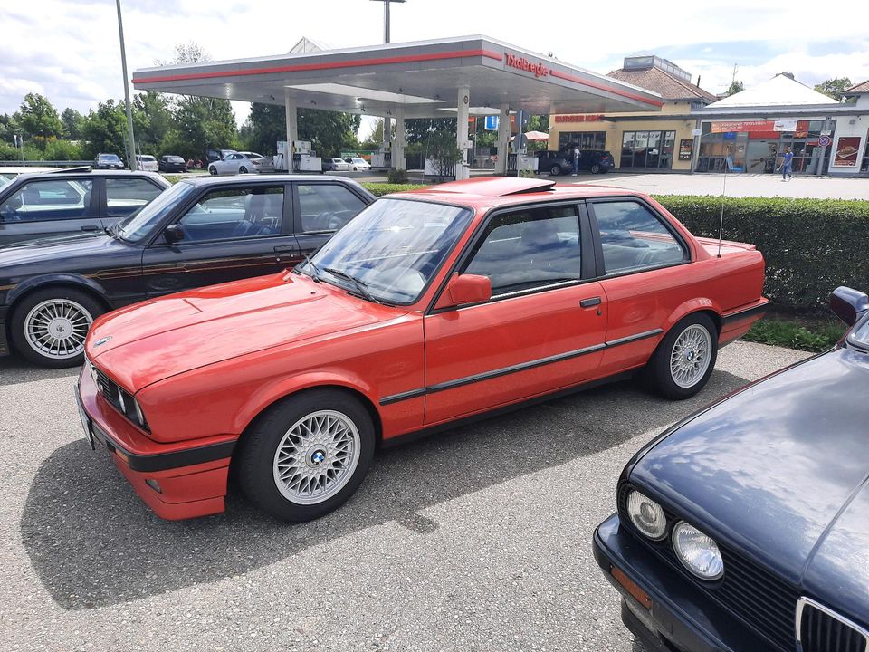 S. BMW 318iS rot "ohne Sonderausstattung" e30 in Cham