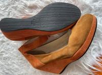 Plateau Pumps, Größe 41, Wildleder Terrakotta/ Orange Hessen - Kassel Vorschau