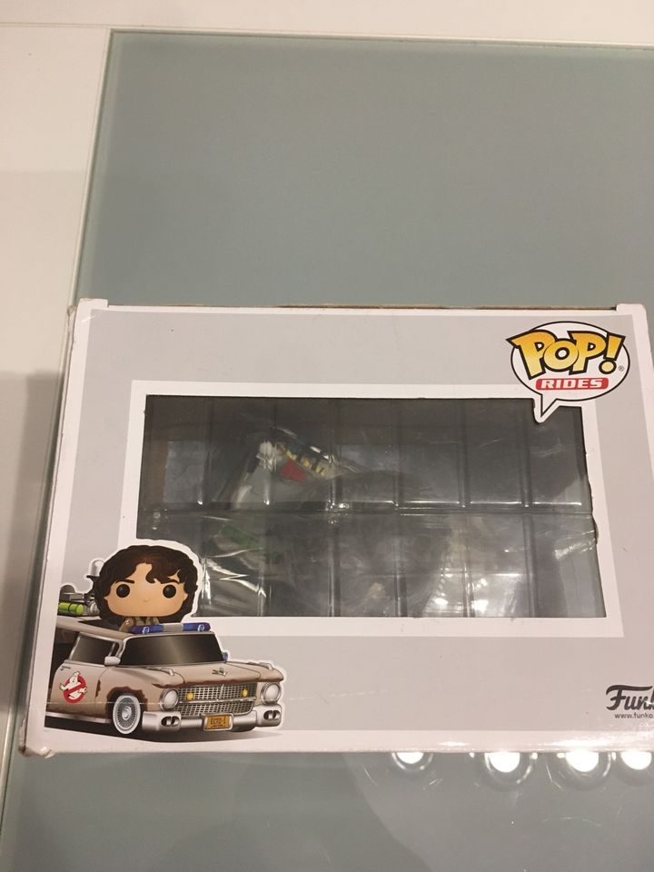FUNKO POP! Rides 83 Ecto-1 with Trevor Ghostbusters Afterlife in Massing