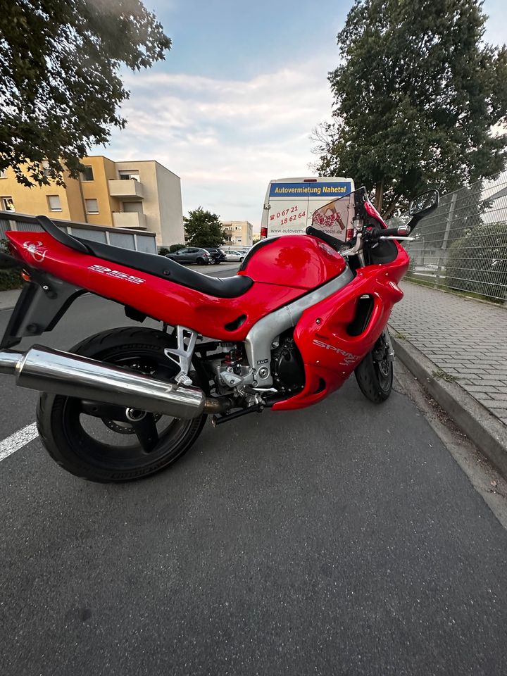 Triumph Sprint ST 955i in Ingelheim am Rhein