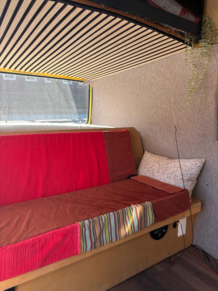 VW T3 Bulli/Camper inkl. Sonnensegel, Fahrradhalterung & Matratze in Emden