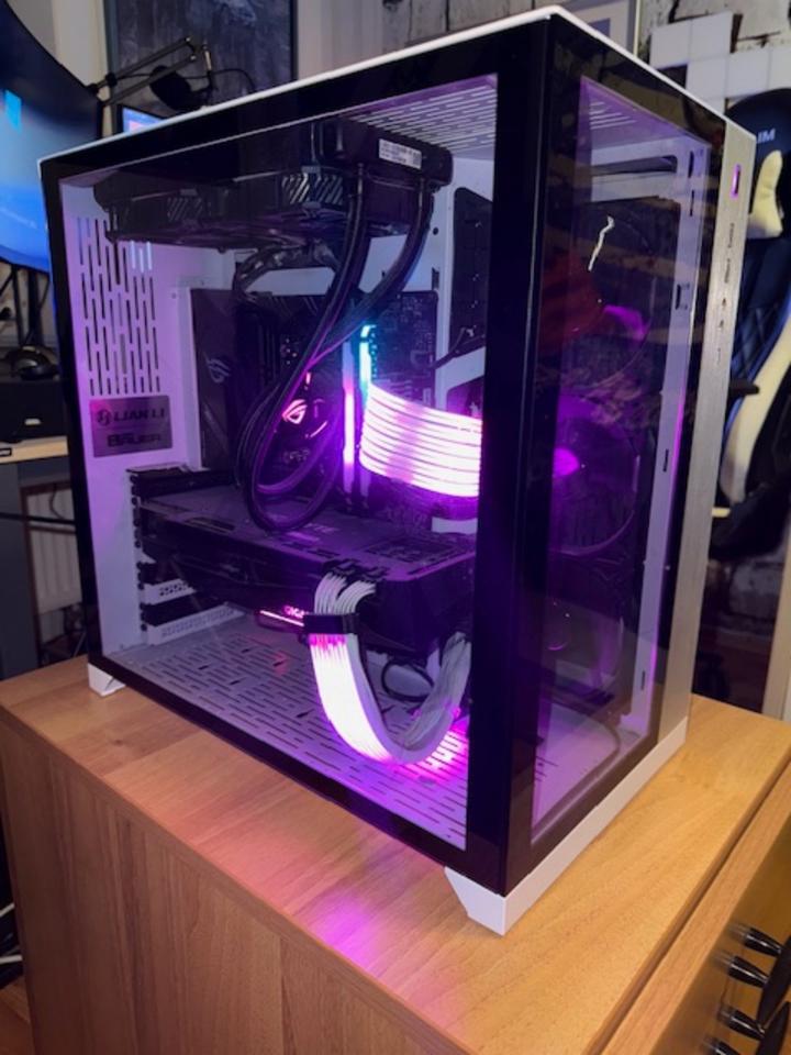 King Mod Systems Gaming PC AMD Ryzen 7 3700X GeForce RTX 3080 in Seelze