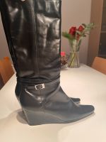 Clarks Stiefel schwarz 39 wie neu bequem trotz Absatz Nordrhein-Westfalen - Essen-Haarzopf Vorschau