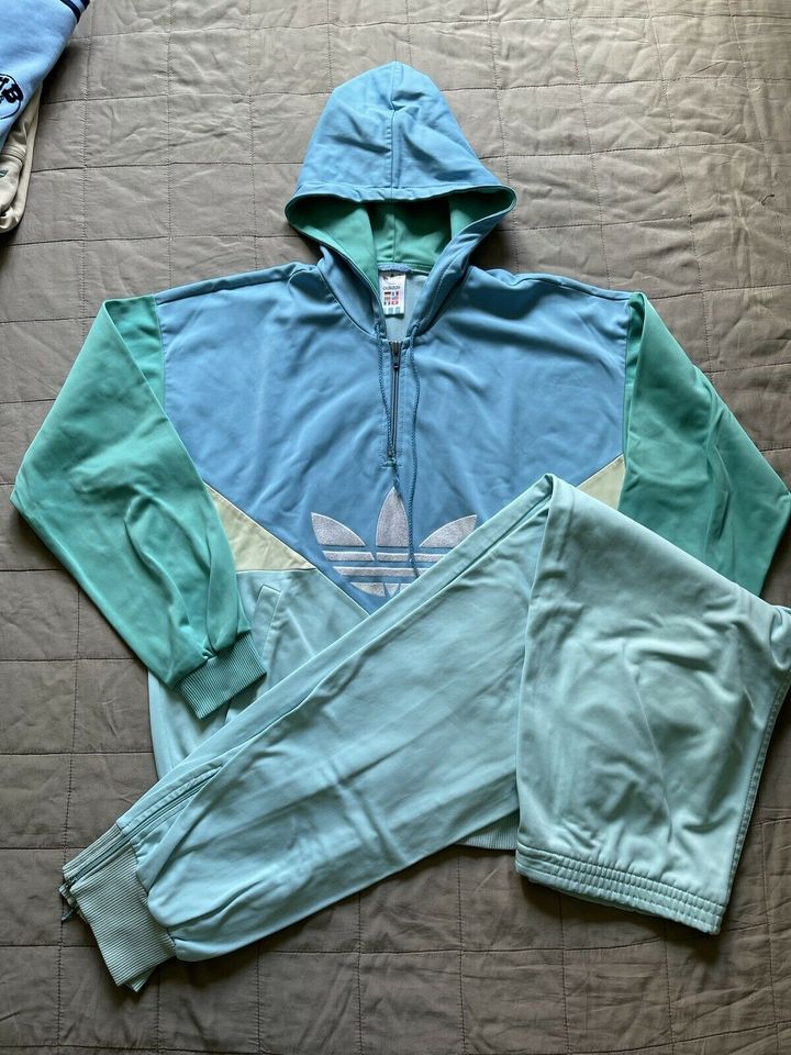 Adidas Vintage Anzug 90er Gr M Made in Austria Pastel Farbe in München -  Schwabing-West | eBay Kleinanzeigen ist jetzt Kleinanzeigen