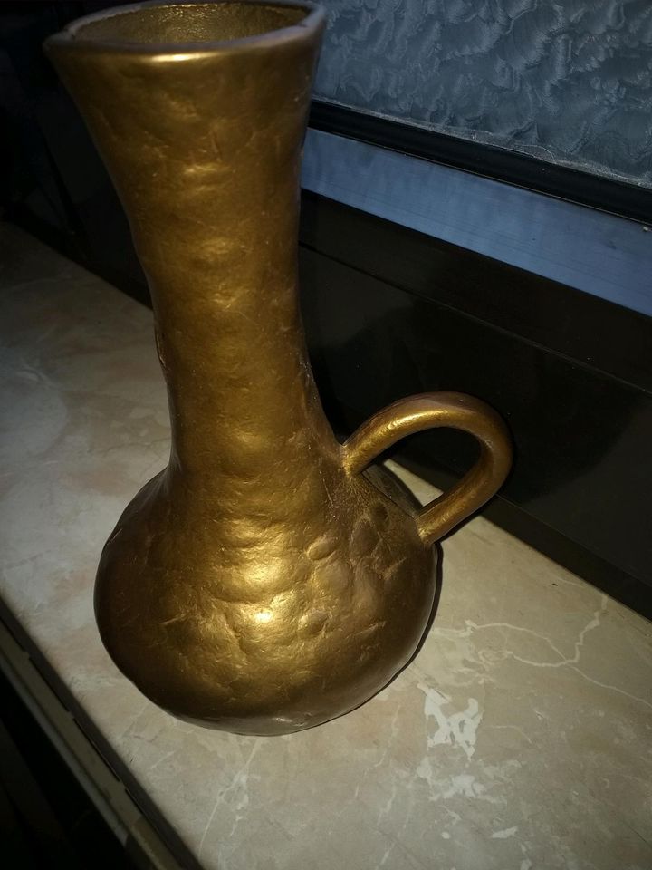 BRONZENE  VASE  ,SEHR SCHWER in Essen