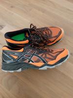 Trailschuhe Laufschuhe Asics Gel Fujitrabuco 6 Gr. 42 Bayern - Großaitingen Vorschau