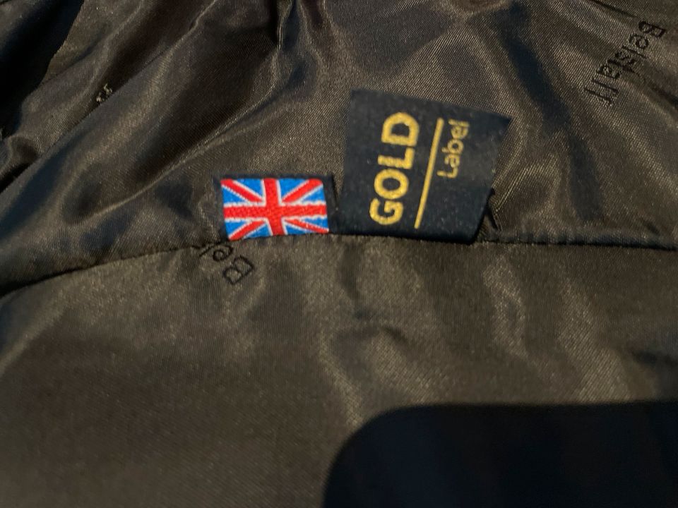 Belstaff Jacke schwarz glänzend Gr. 44 (eher 40/42) in Wolfsburg