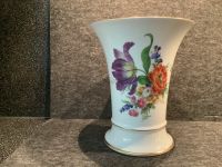 Vintage Blumenvase mit Goldrand Blumenmotiv Hutschenreuther West - Unterliederbach Vorschau